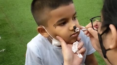 How to do face paint