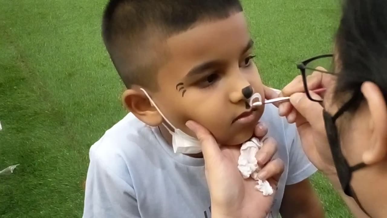 How to do face paint