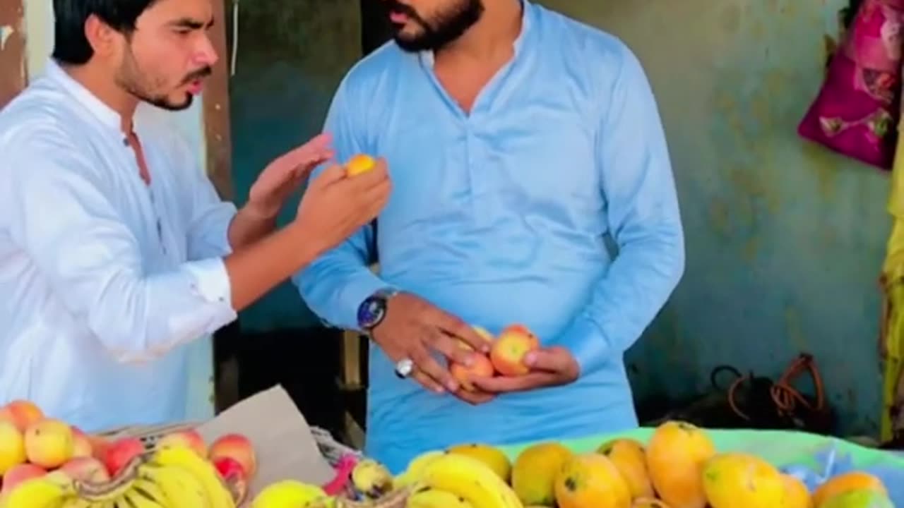 Amrood se kira Nikal aya Khizar omer Funny video