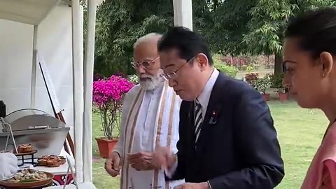 When PM Modi & Japan PM Fumio Kishidaha golgappa