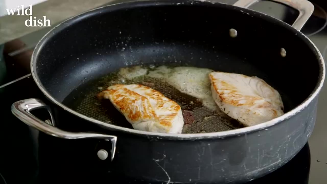 How To Pan Fry Chicken Breast - Kitchen Essentials