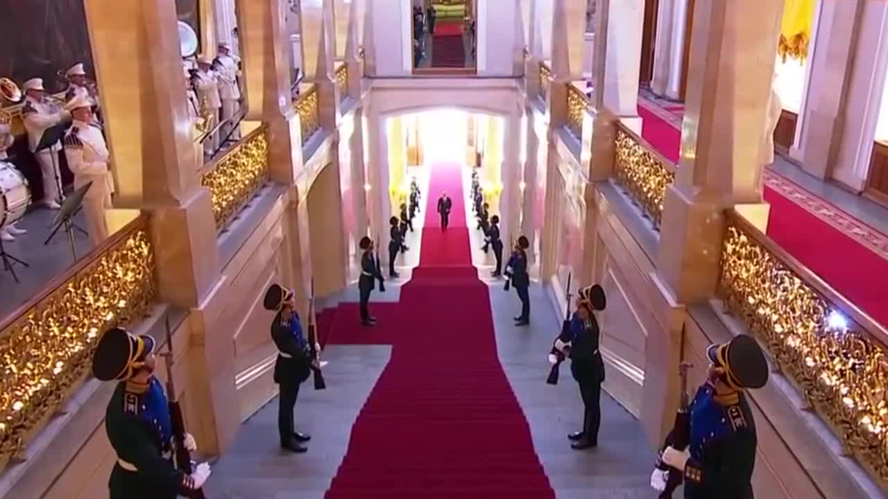 Best Moments of Vladimir Putin 2018. Putin New style. Extraordinary Putin's Walk. Wide Putin