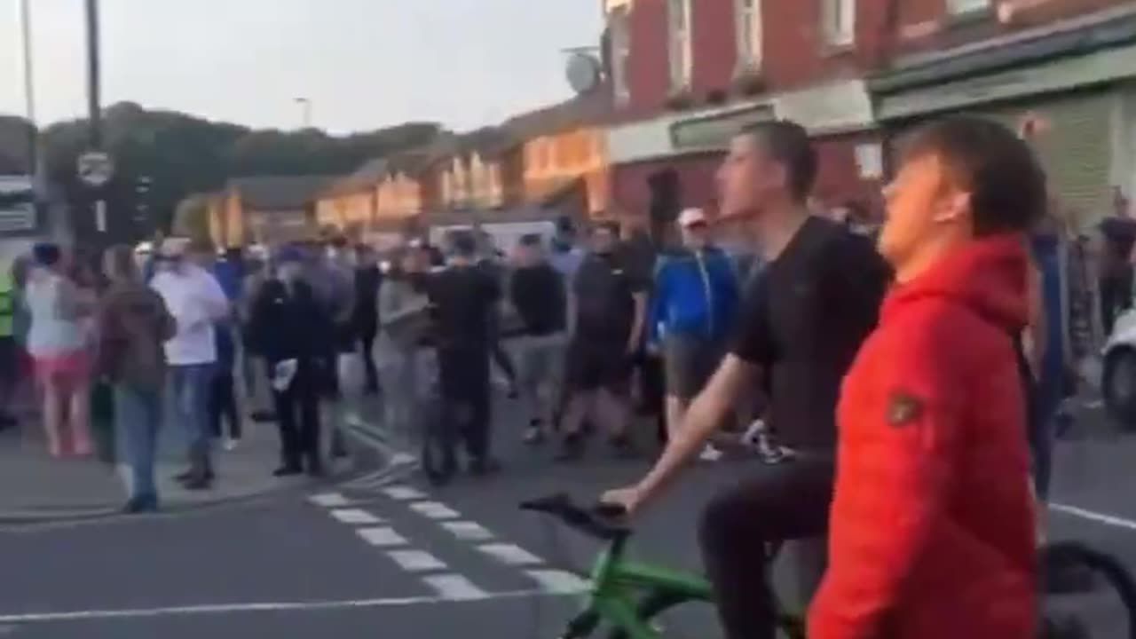 It’s kicking off in Hartlepool now. Police are protecting a local mosque according