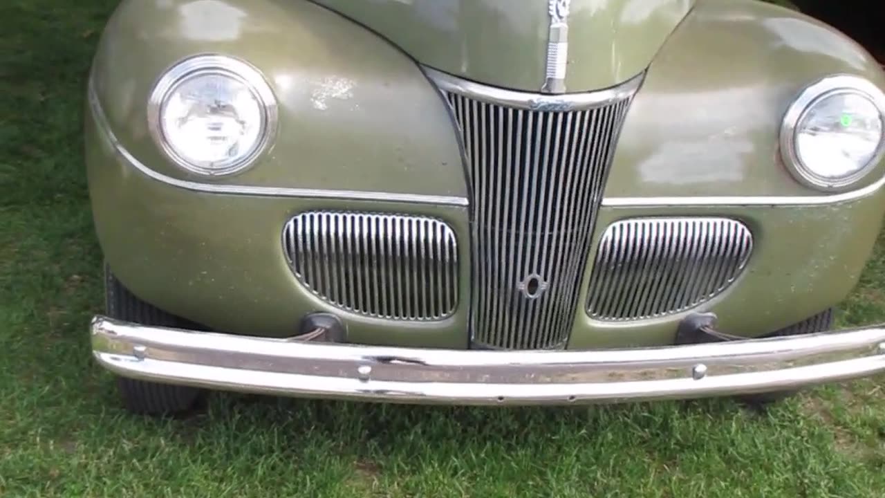 1941 Ford Super Deluxe