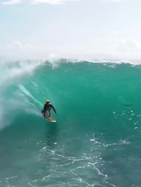 Just a 15 yr old surfer surfin