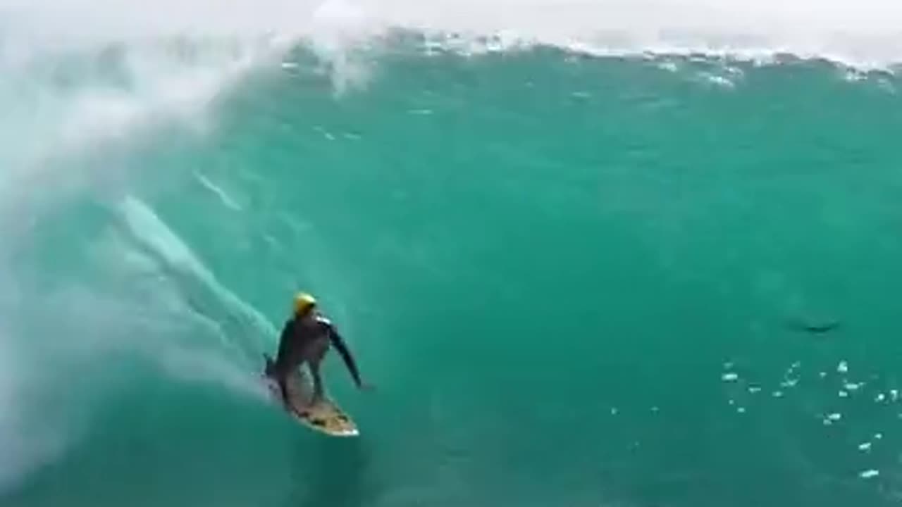 Just a 15 yr old surfer surfin