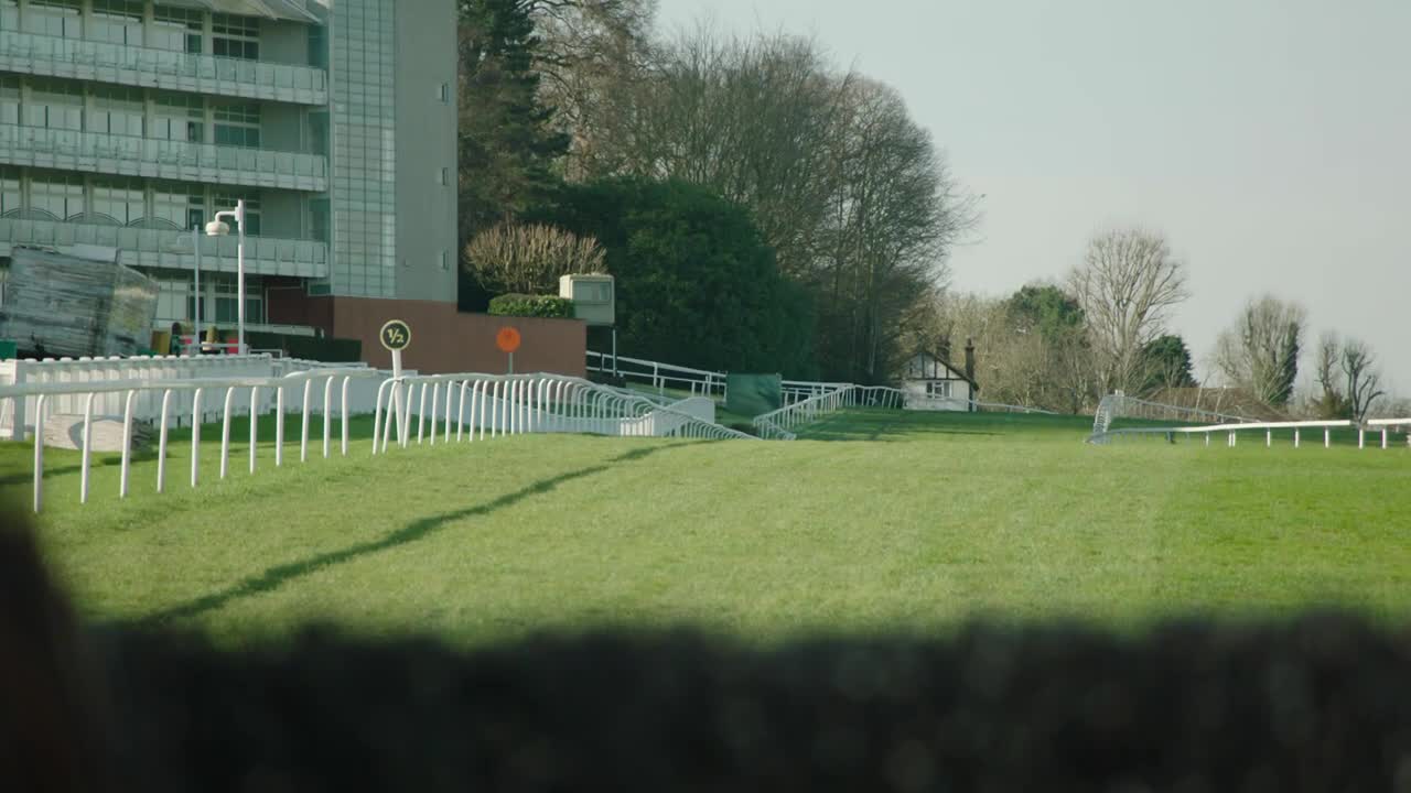'Guy Rode Him Perfectly' Guy Disney's Stunning Victory at Sandown _ ITV Sport