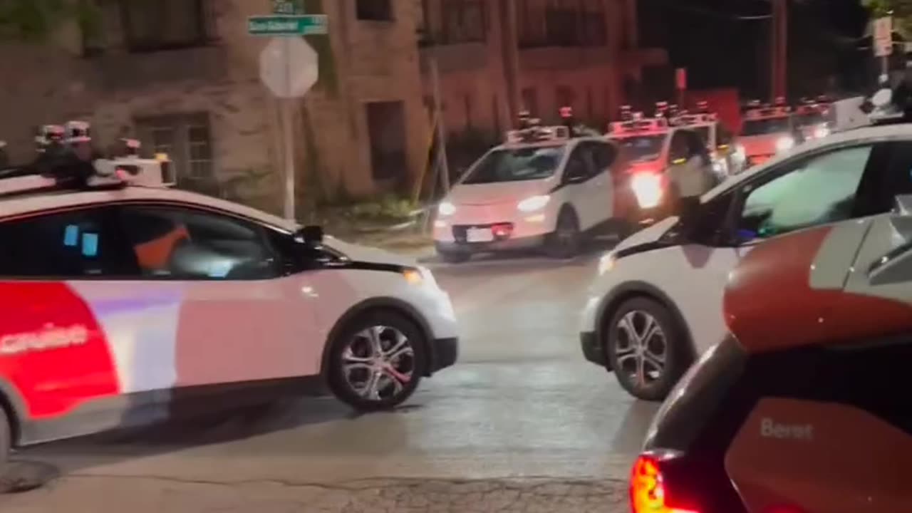 Austin, TX: Self driving vehicles malfunction & cause a traffic jam
