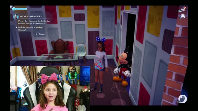 I Took a Selfie with Mickey Mouse!!!