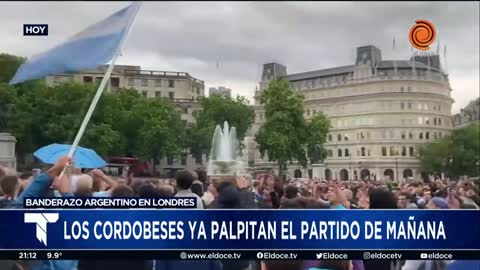 BANDERAZO por La Scaloneta en Londres: alentaron a la Selección en la previa a la Finalissima