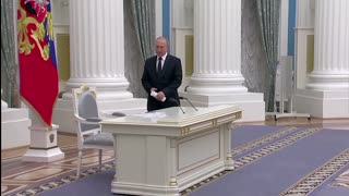 Under missile fire, Kyiv awaits Russian assault