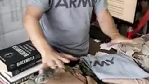 Fardas e uniformes militares: ninguém bate os preços da V-UNIT! #shorts