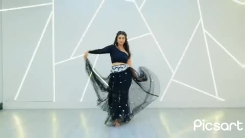 Triple Girl Dance With Hindi Music