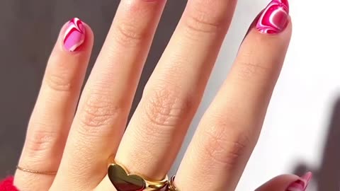 Water marbling nails art