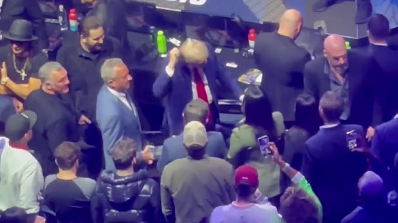 Trump does his dance at UFC 309 🤣