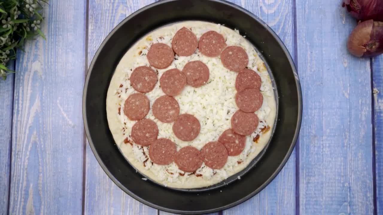 Beef Pepperoni Pizza | Homemade Pepperoni Pizza Recipe