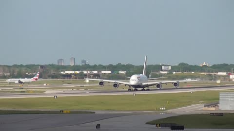 British Airways A380 from Chicago to London taking off on runway 28C