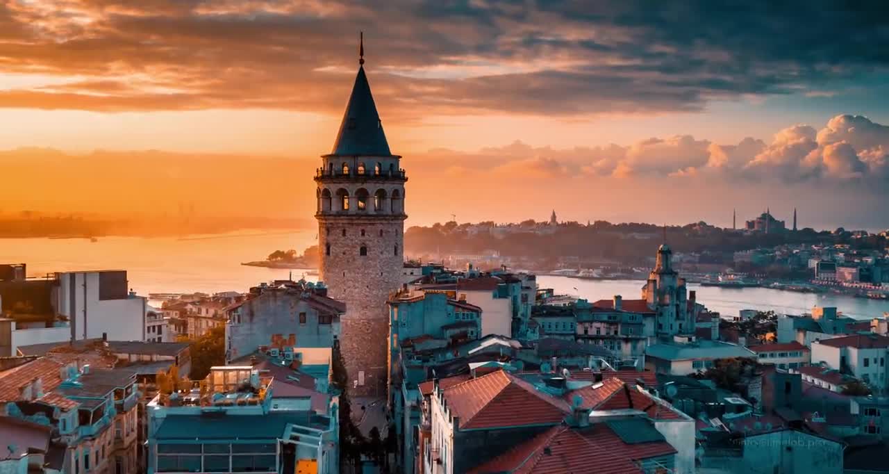 Istanbul. Love of the continents __ İstanbul. Kıtaların aşkı.