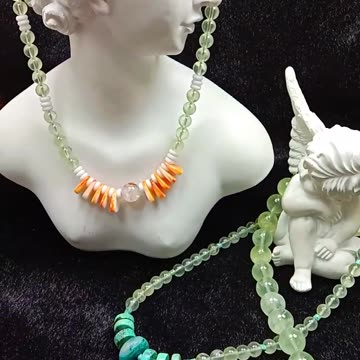 Orange spiny oyster and white shell with green Prehnite smooth beads necklace02