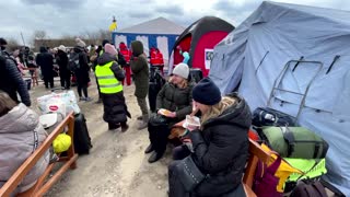 Ukrainians welcomed with hot meals in Moldova