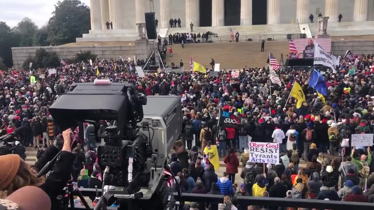 Thousands gather in front of the Lincoln Memorial in Washington DC