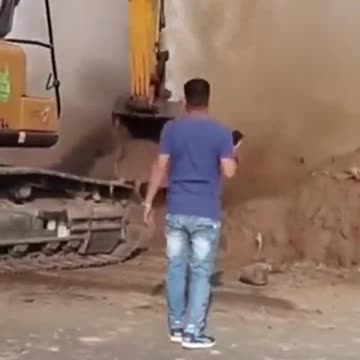 The incredible power of water pressure - For Nana ;) (don't try this at home)