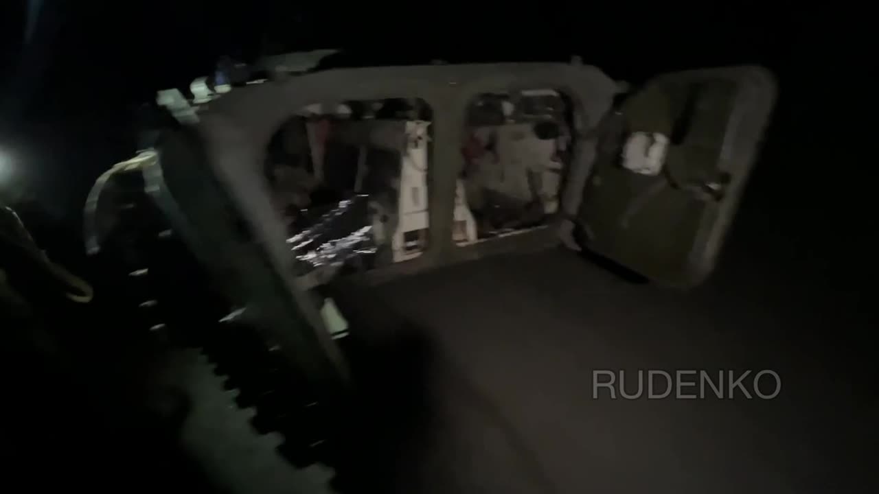 Ukrainian troops find RAF at night so they can surrender