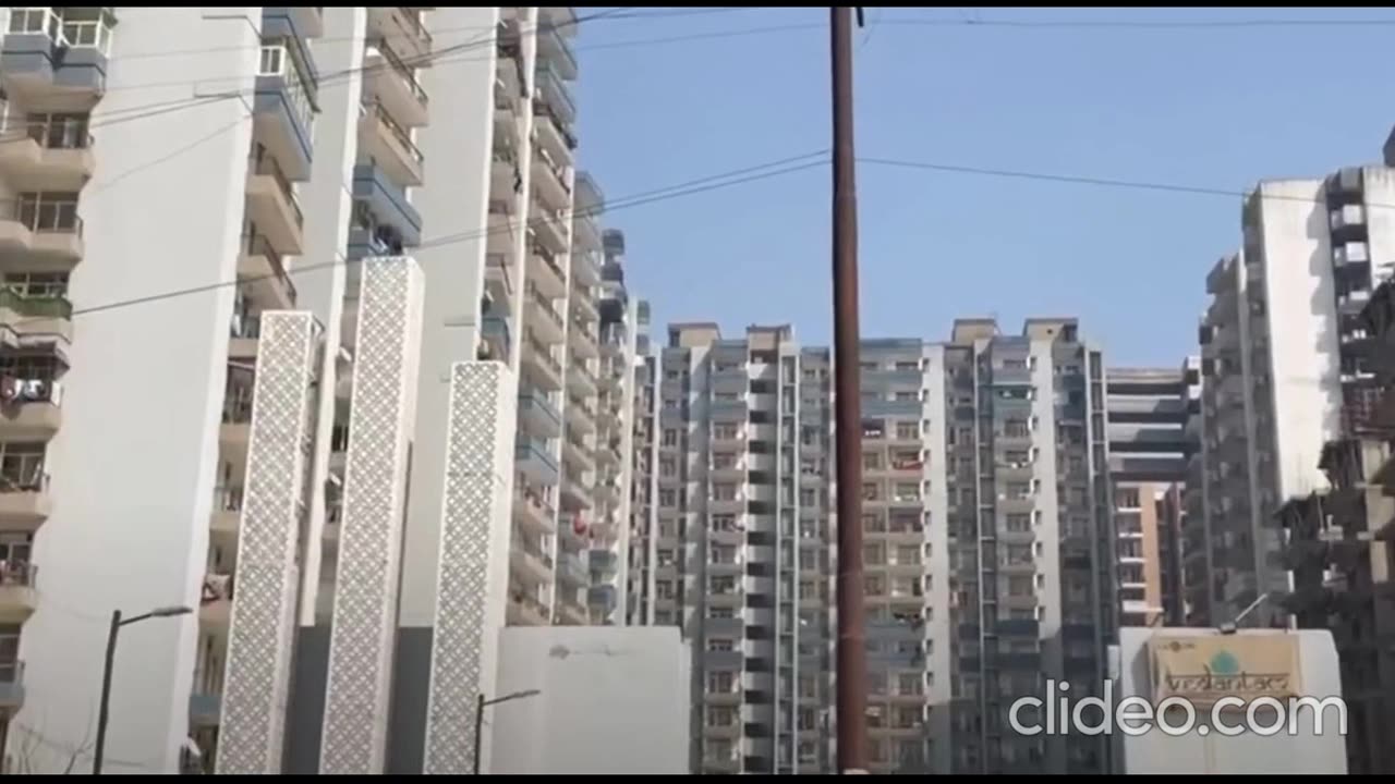 Flats for Resale in Gaur City 4th Avenue Noida Extension