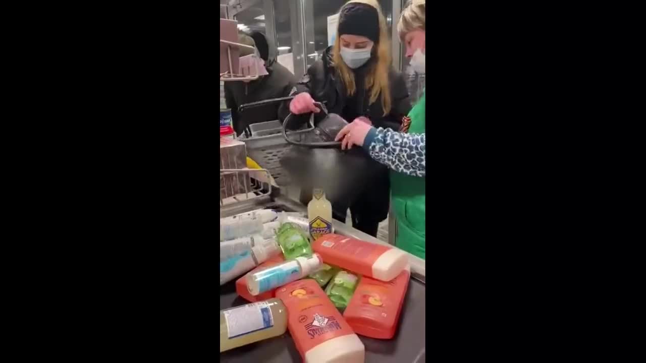 Shoplifter caught Red handed