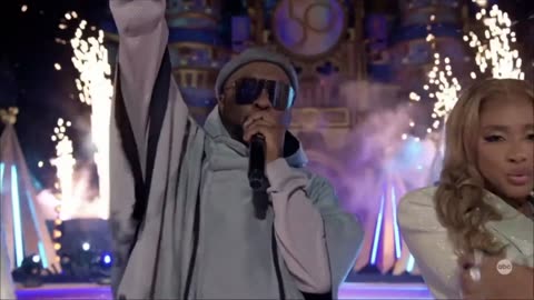 Black Eyed Peas - A Cold Christmas (Disney Magical Holiday Celebration 2022)