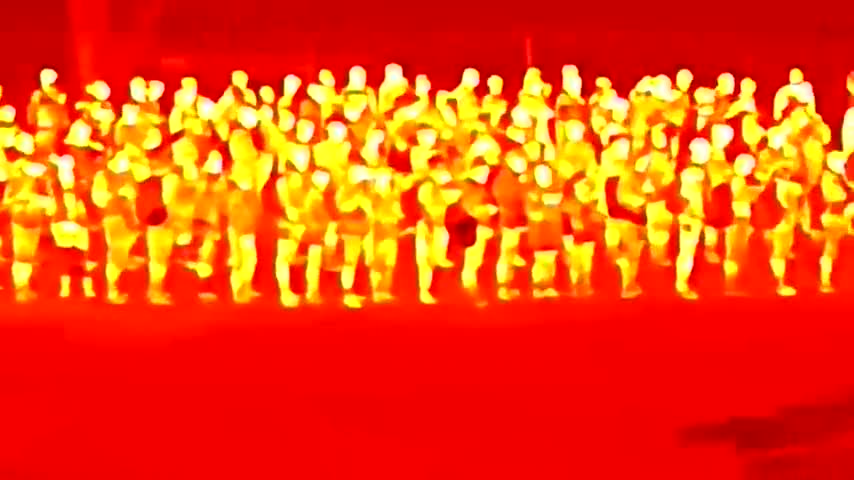 STUNNING New Video Shows HUNDREDS Of Illegal Immigrants Coming Into Texas