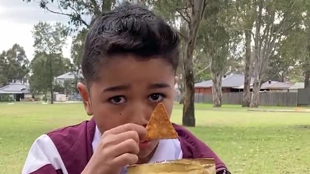 ⚡️"Snacks containing bugs are on menus in 1,000 school canteens across Australia