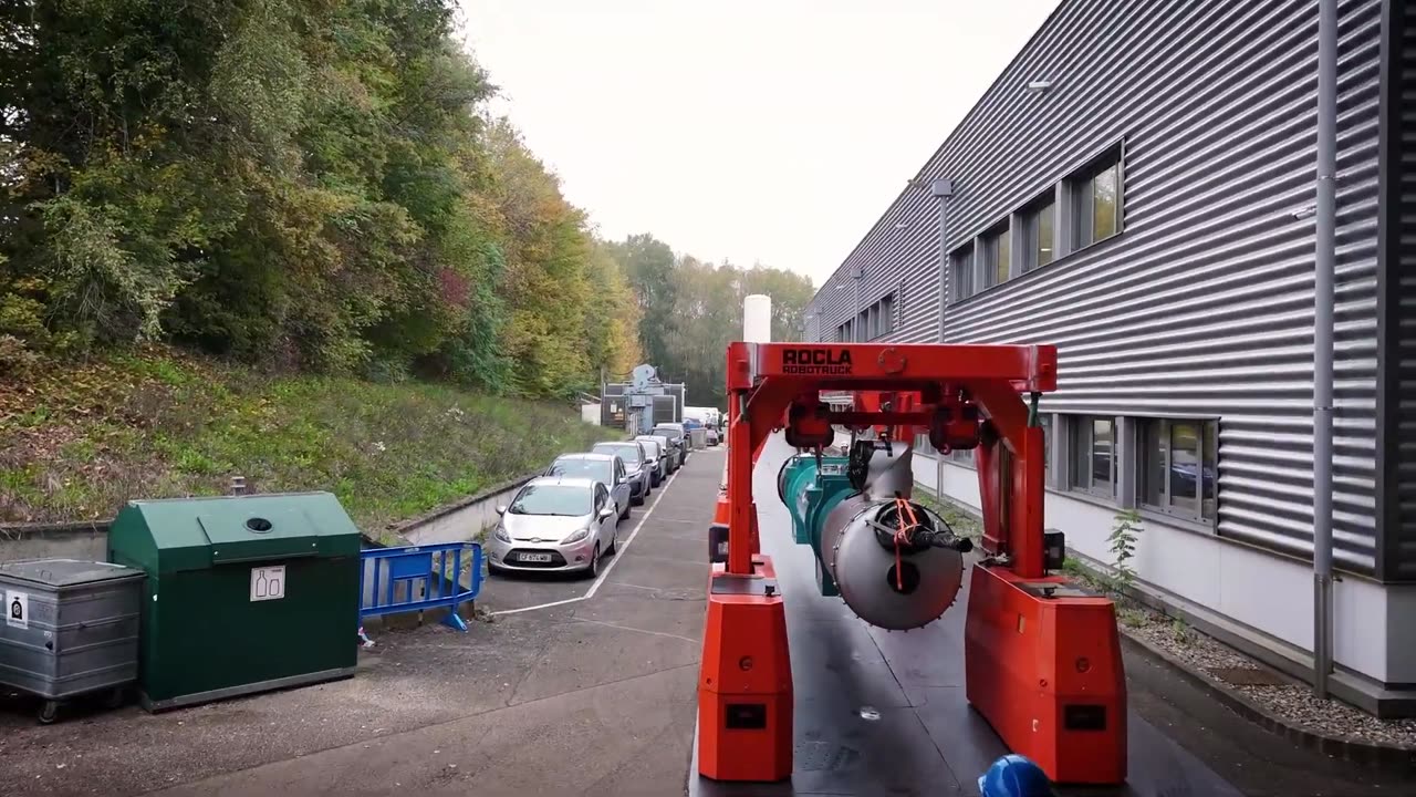 installation of the D1 magnet into the IT String at CERN