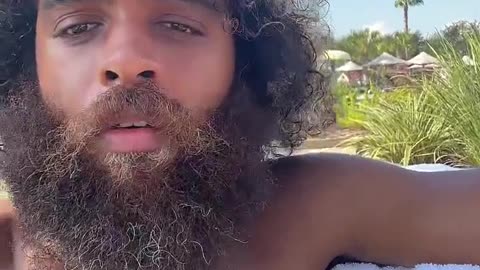 Pool side Mango Chat Live with