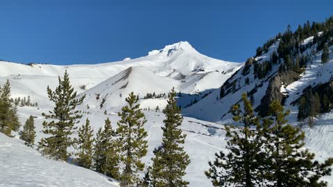 Majestic Mountain Basin – White River West Sno Park – Mount Hood – Oregon – 4K