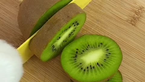 39_It’s time for some kiwi jello!