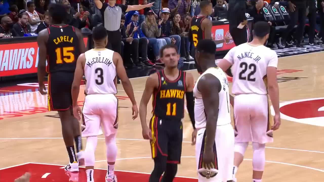 Trae Young stares down Zion Williamson after running into him 😳