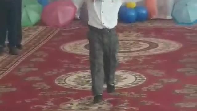 Bilol dancing lezginka