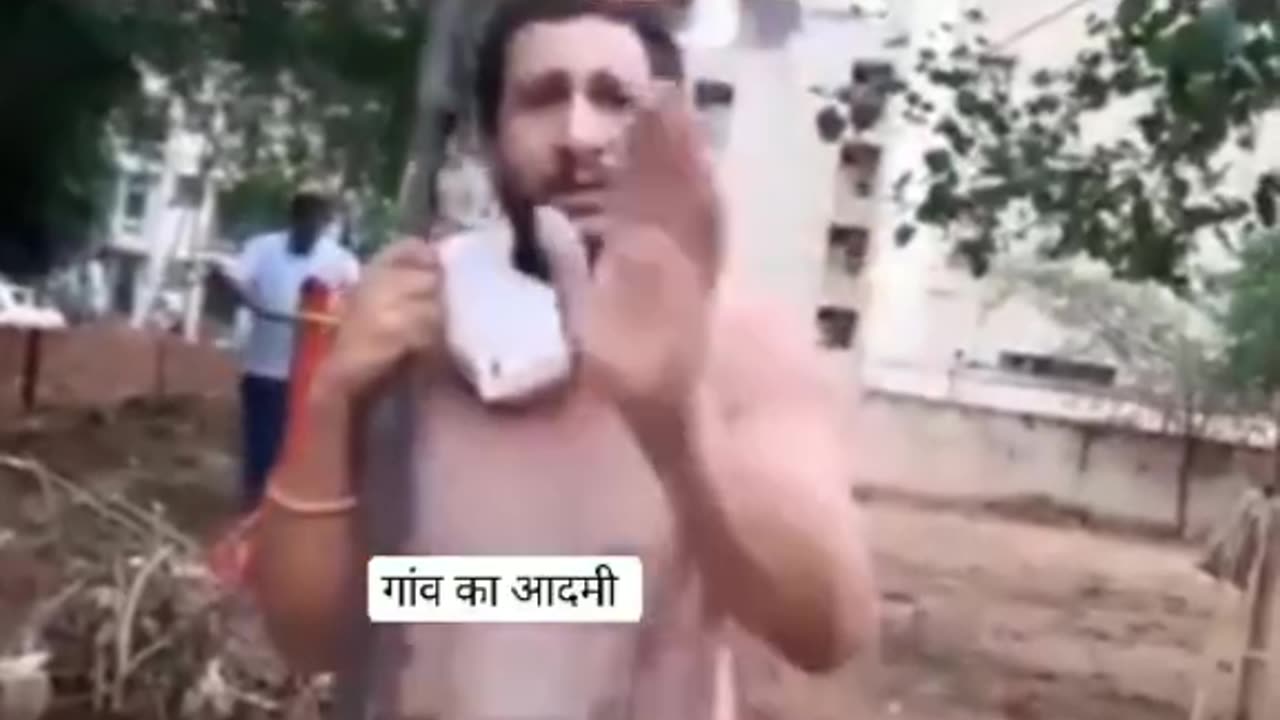 Ye larki jab tak bahas karegi tabtak sadh apna kaam kar dega 🤣🤣