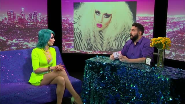 Detox LOOK AT HUH! On Season 1 of Hey Qween with Jonny McGovern