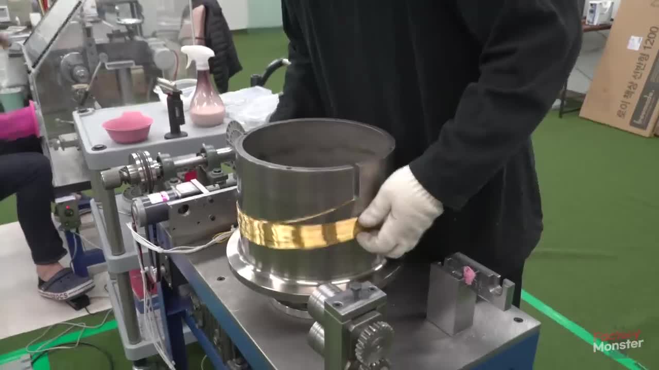 Process of Making 999.9 ‰ Gold Jewelry. Gold Factory in Korea