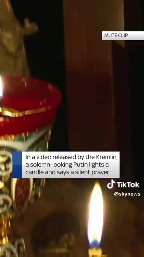 Putin pays respect to Moscow terrorist attack victims.