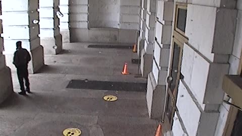 3210LHOB01MainEntranceExterior_2021-01-06_11h32min05s657ms.mp4