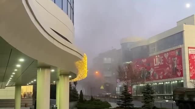 ⚡️📣#Breaking Ukraine just opened fire on Mall "Donetsk City