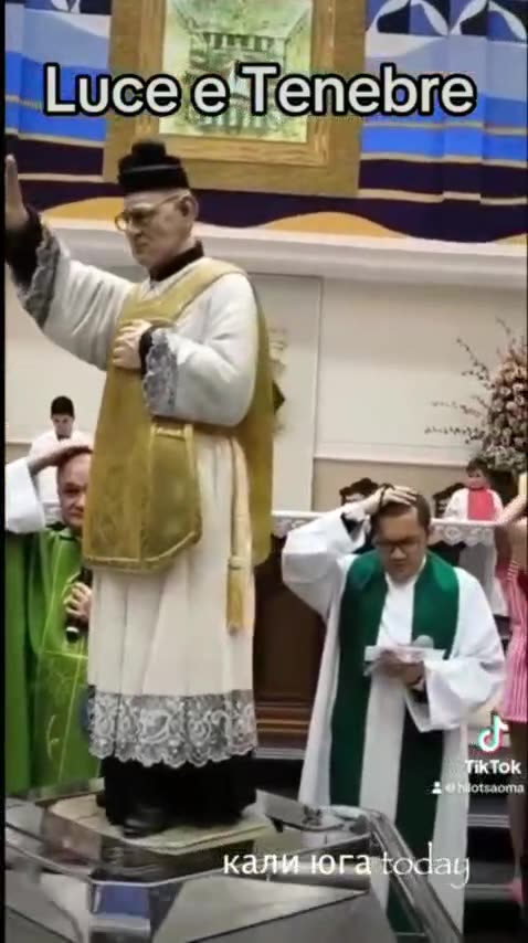 Automation and digitalization in the Catholic Church - robot priest