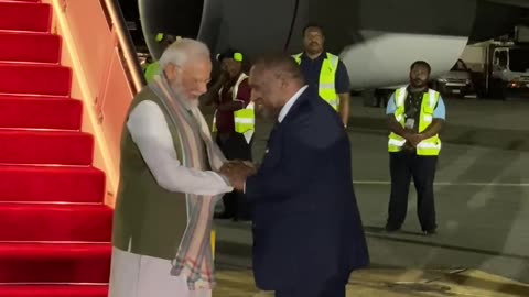 Never seen before visuals| Papua New Guinea PM seeks PM Narendra Modi blessings