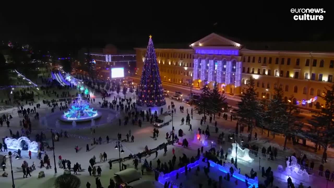 Ice sculpture festival transforms Russian city into a winter wonderland