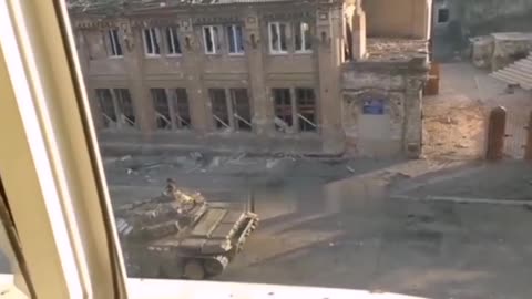 An anti-tank rocket barely scratches a Russian T-72B3 tank