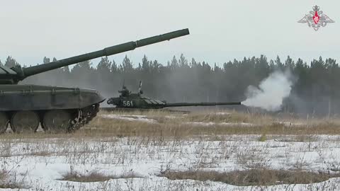 Mobilised tank crews continue the denazification training