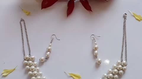 Pretty jewellery set